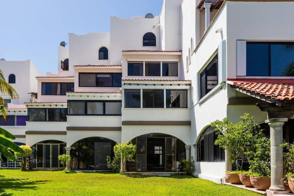 Charming Lagoon Front Villa By Casa Paraiso Cancún Exterior foto
